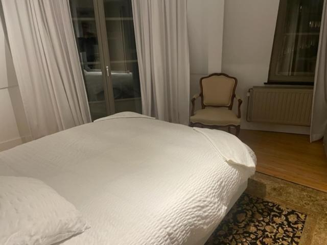 Duplex Dernier Etage Avec Terasse A Deux Pas De La Grand Place Брюксел Екстериор снимка