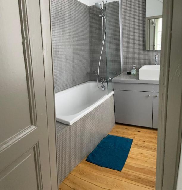 Duplex Dernier Etage Avec Terasse A Deux Pas De La Grand Place Брюксел Екстериор снимка